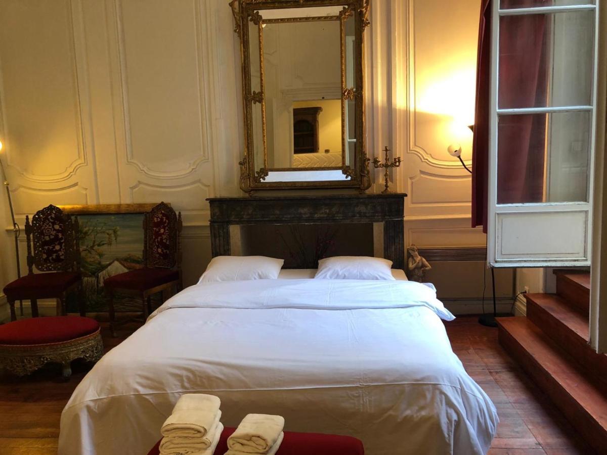 Cosy Appartement In Old City Center Bordéus Exterior foto